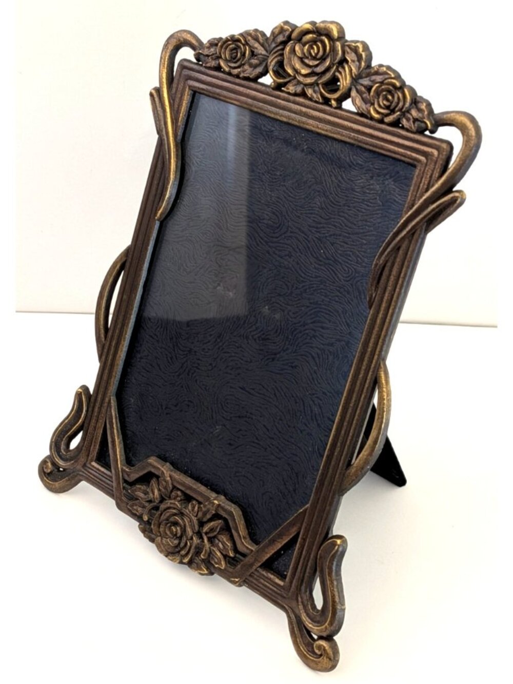 Vintage Art Nouveau Aged Brass Frame Roses Desk Top Flat Glass Front 5*3.5"Korea